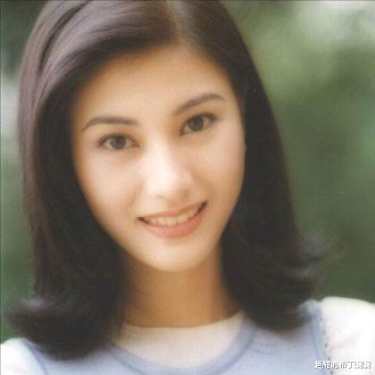 李嘉欣|最强小三李嘉欣：十年玩转八个富豪，权贵都拜倒在她的裙下