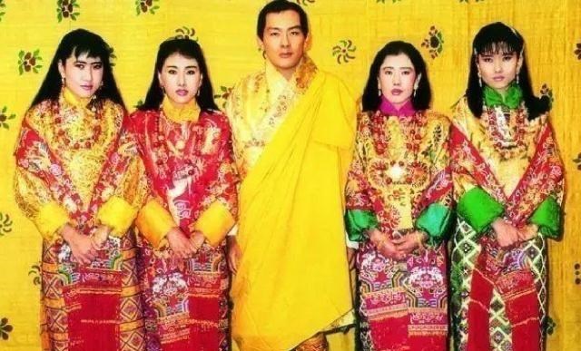 不丹同胞四姐妹共嫁一夫，9年後補辦婚禮，稱丈夫是最英俊的國王-圖10