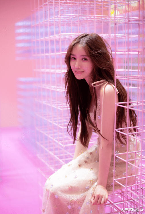 整容|断送演艺生涯？女演员整容失败致鼻头坏死，一度想要跳楼自杀