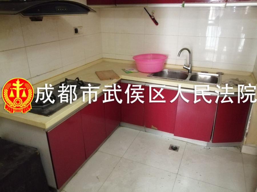 福州|近日，成都武侯区临江东路一套332万住宅拍卖，降价146万都没人要