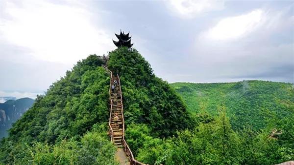 长脖子爸比说|重庆又一景区走红，因云端廊桥而闻名，距云阳只有59公里