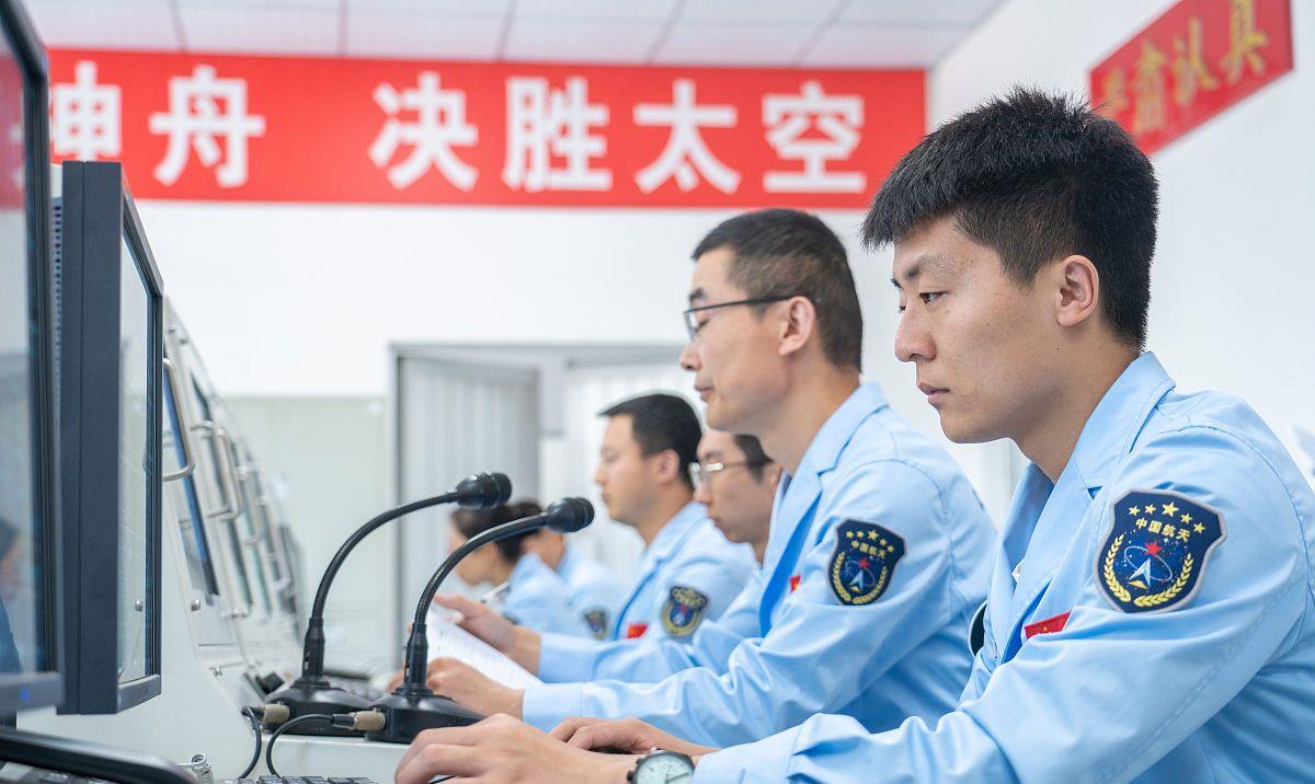 阿里巴巴|振奋人心！华为又一黑科技“上天”，阿里巴巴却“脸色难看极了”