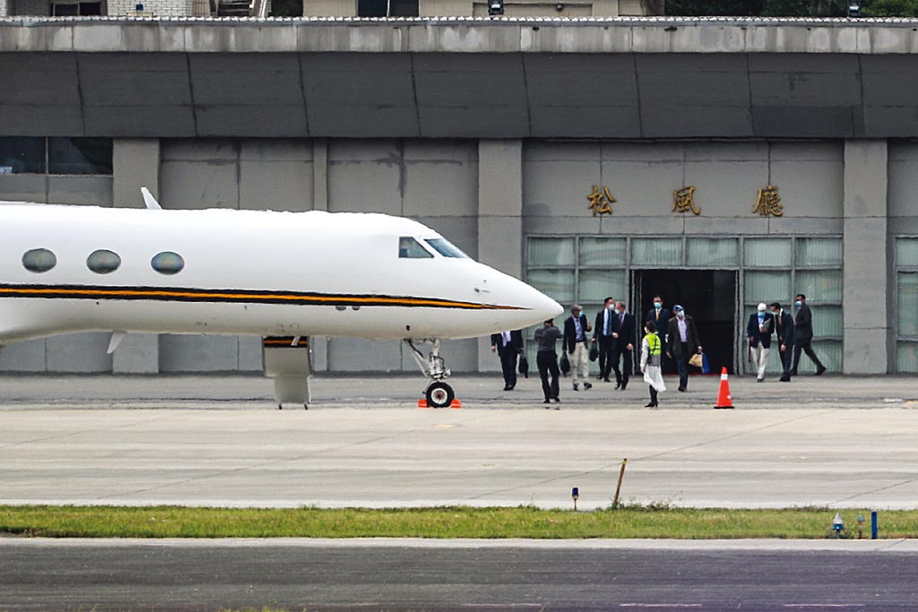 海峡导报社 “拜登好友”离台前跟台军负责人见面，被质疑又想怂恿台湾买武器