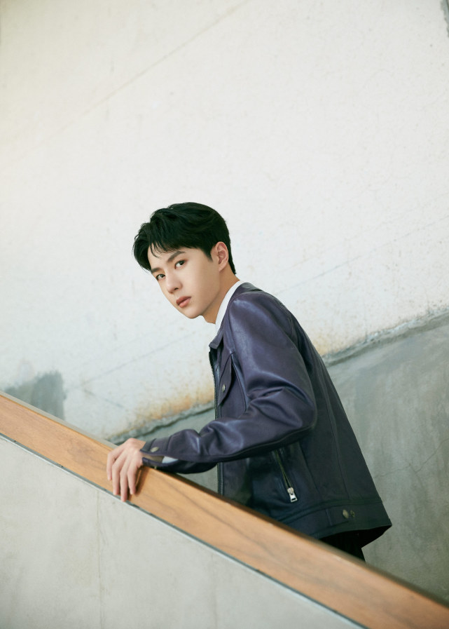 王一博|王一博被曝0酬劳签下新代言,看清合约条款,网友:和销售无样