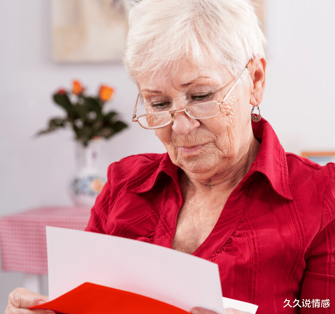 久久说情感 60岁阿姨感慨：和亲妹妹抱团养老4年后散伙了，两人也成了仇人