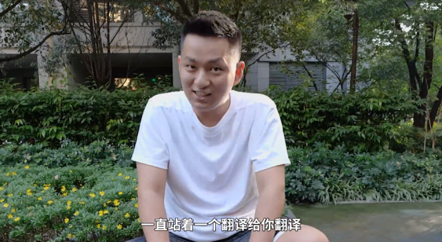 自带社交牛逼症的发型,敬汉卿当街叫人看自己的后脑勺