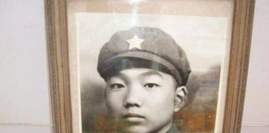 君山笔尖儿 河南少年孟凡章，一半骨灰葬在八宝山公墓，火车也要为他改道