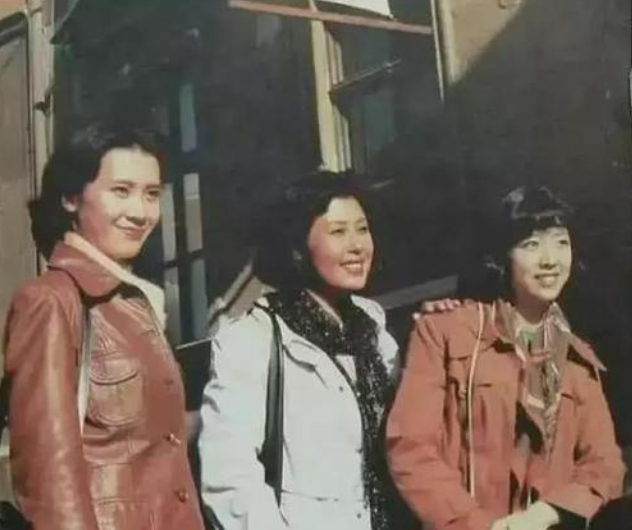 肖雄|她是著名国家一级演员，享“正军级”待遇，离异28年如今还是单身