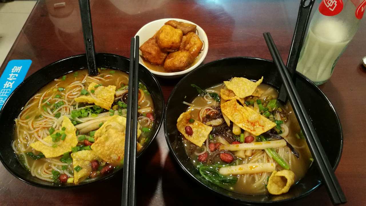 我看别人开饭店赚钱,自己也开了一家,结果坑了全家人