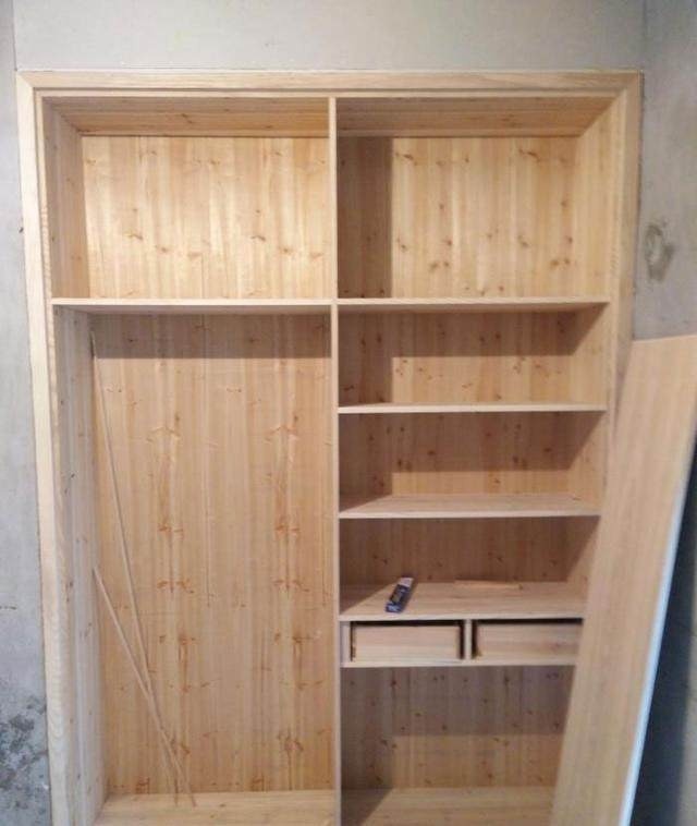 新房装修中，木工加班加点20天做完满屋子家具，工钱17300贵吗？