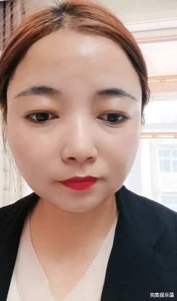 带货|郭策堂嫂按捺不住了？带货让杜粉当模特，评论区被先学会做人刷屏