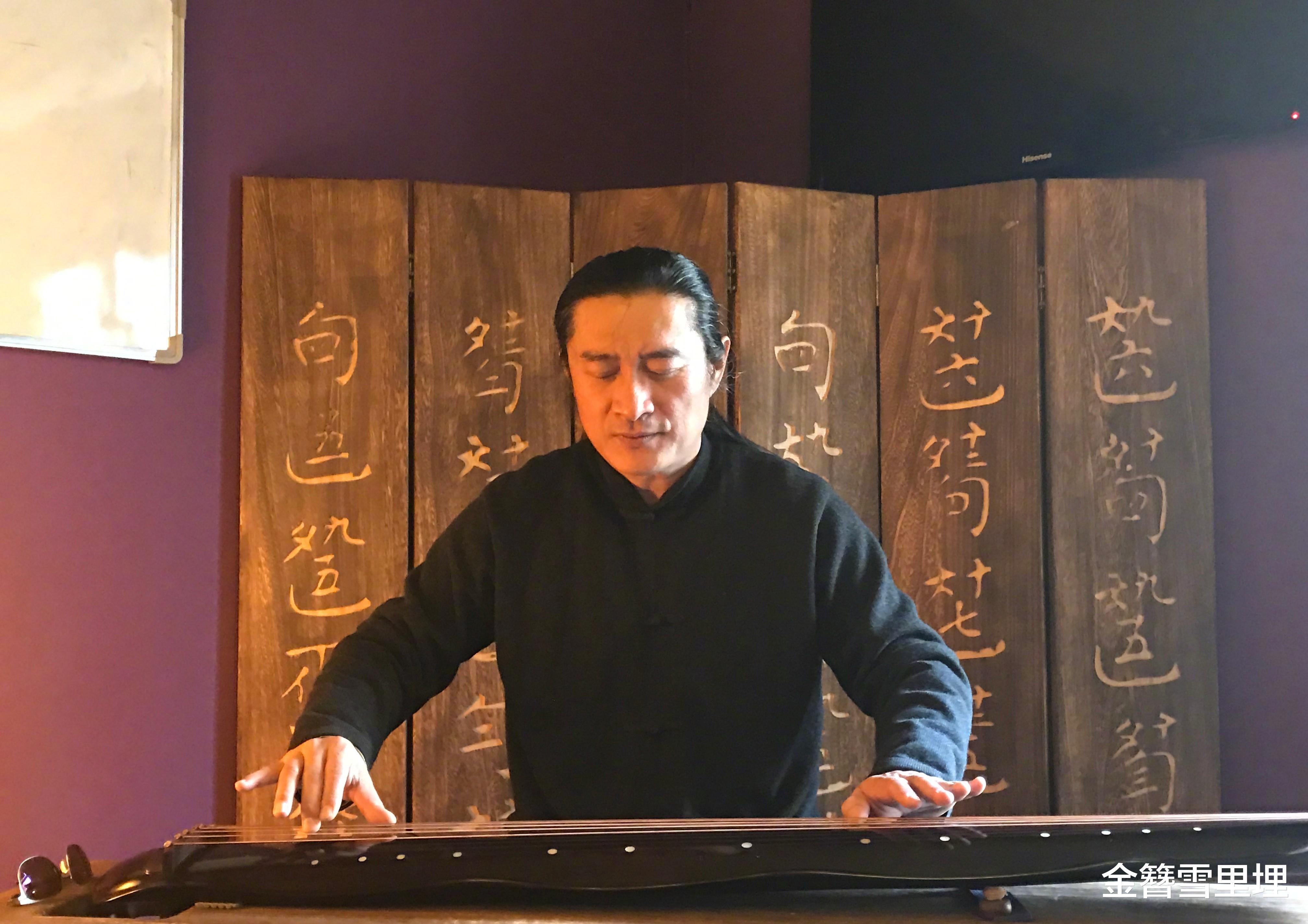 黄安|歌手黄安未给河南捐款被骂，视频回复获好评，安哥真牛