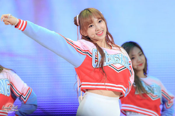 程潇|程潇身材上热搜，咋回事？中国美学什么时候能放过对程潇的批判