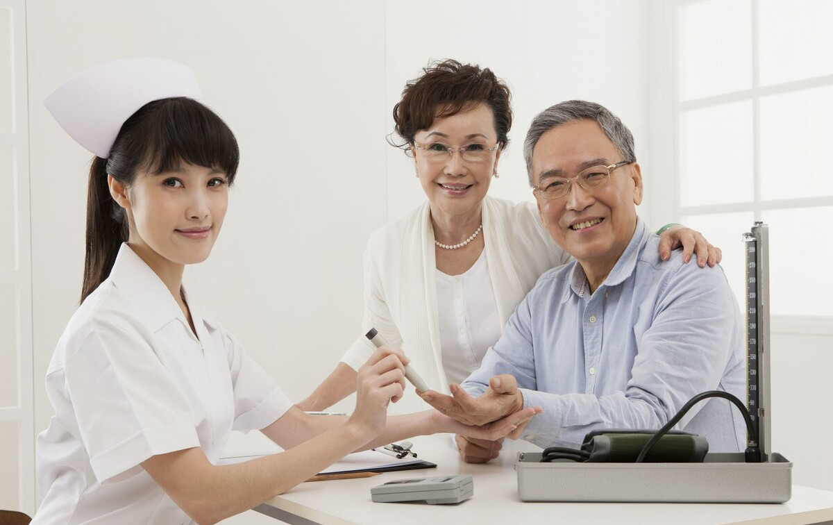 用户_胡洋|千亿身家老总患肺癌去世，生前做对很多事，在健康上却做错了很多