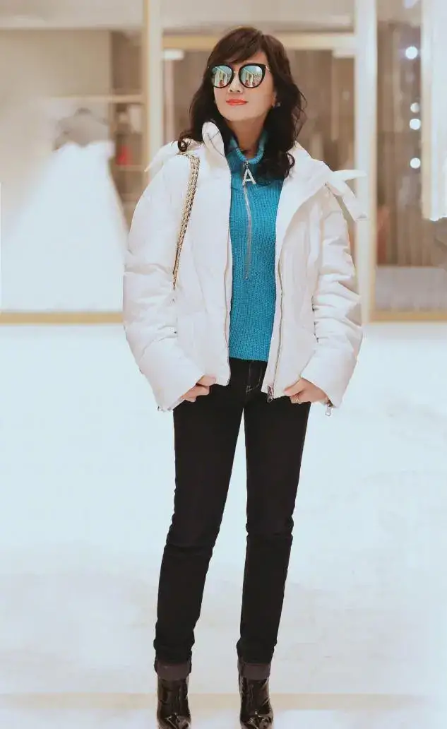 赵雅芝|胖胖微胖的中年女性，学赵雅芝的“优雅肉盖”穿搭，气质优雅出众