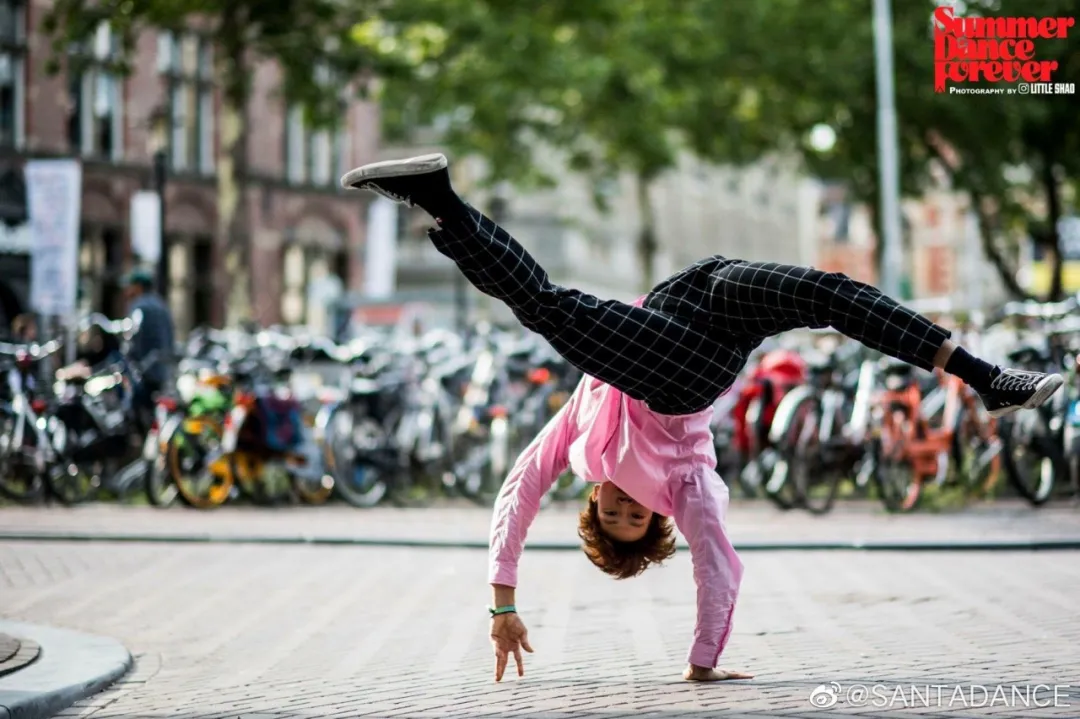 邓超|200个「油腻男」battle刷爆热搜，邓超捂脸崩溃：对不起鹿晗，是你输了