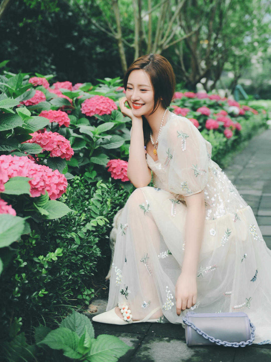 鱼司辰|胖女孩关心的显瘦穿搭，135斤也能显90斤的即视感，时髦还很精致