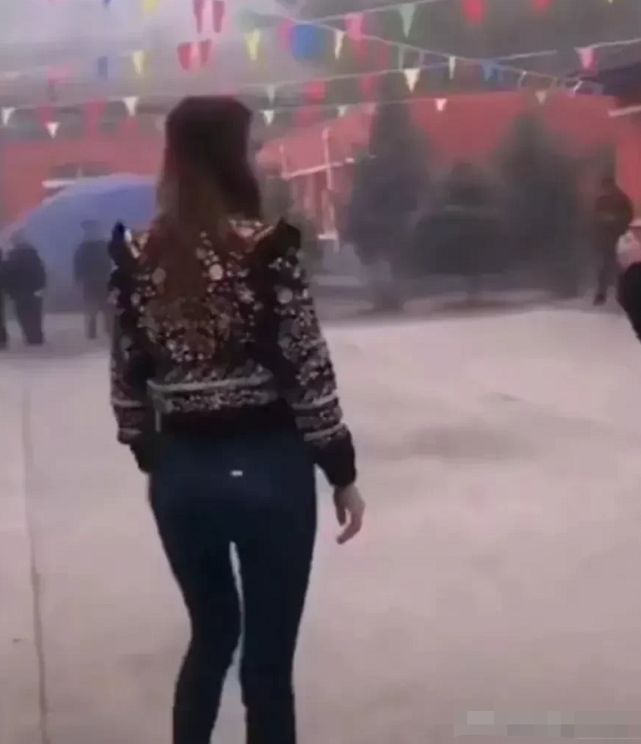 林志玲|林志玲近照曝光，两条大长腿变X型，和嫁给日本老公有关系？