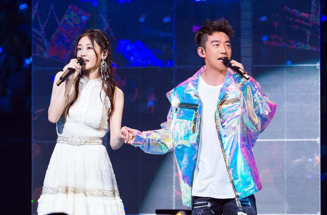 郑恺|放弃白富美选择草根苗苗，杜江说出郑恺移情内幕，原来早有预兆？