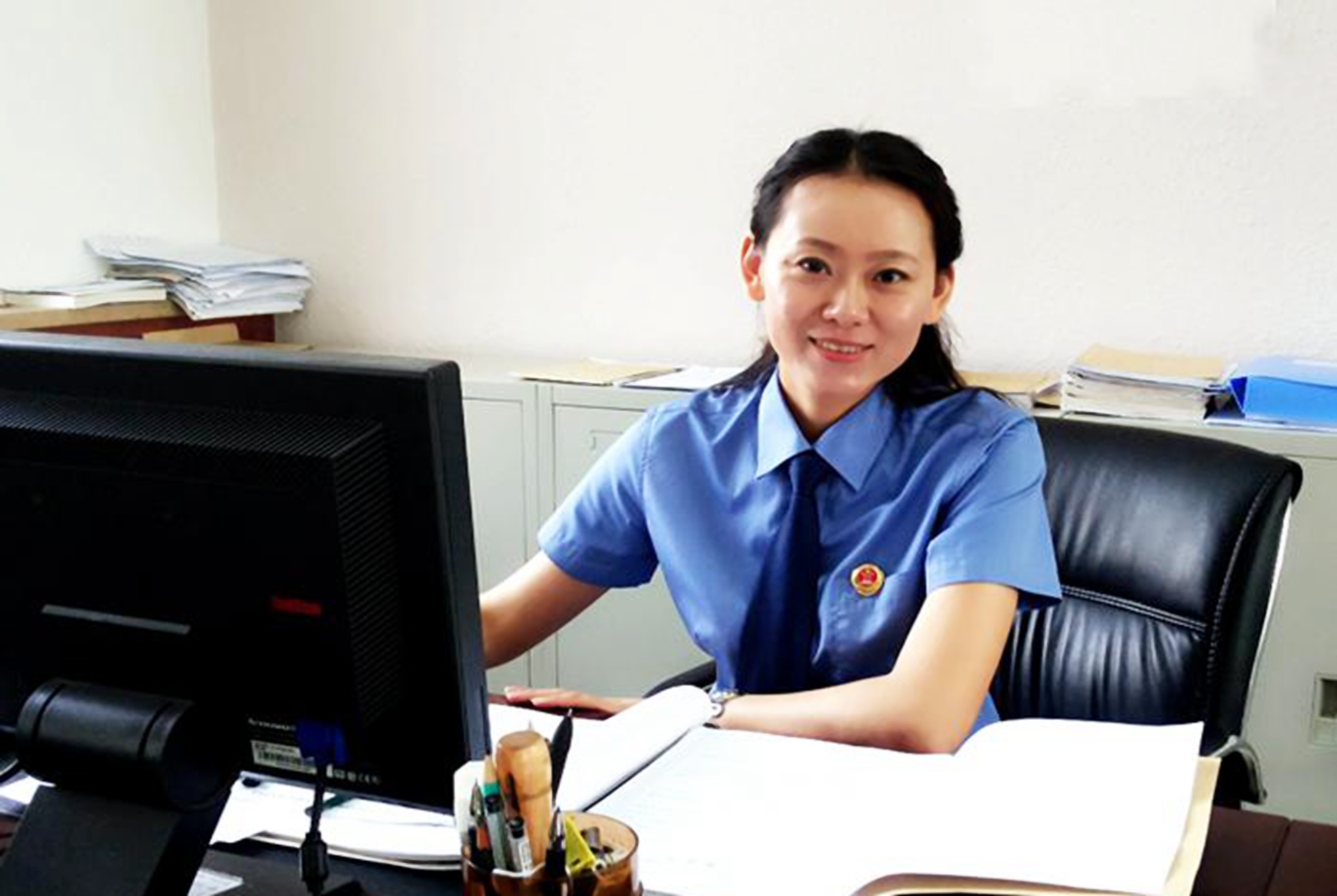 教师|在广大男生眼里，什么职业的女生最受欢迎？公务员都得靠后站