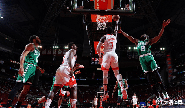 火箭队|16连败！火箭狂输36分，小哈登12中3难堪大任，斯通捡到2块宝