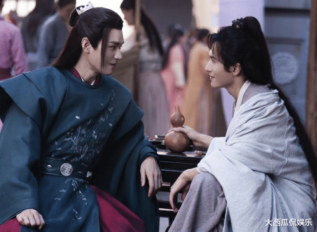 肖战|张哲瀚龚俊衍生小说被曝，或再次上演227，网友：肖战是幸运的