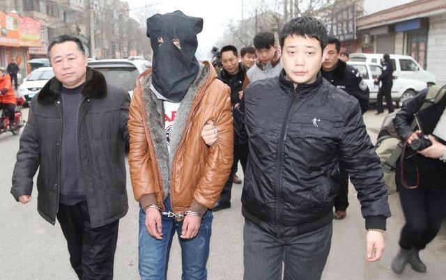 长沙8岁女童被残忍杀害,24岁凶手被迅速抓获,家人悲痛欲绝