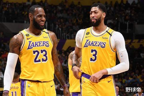 斯蒂芬·库里|不得了啊，4年2.154亿他都能拿！他颠覆了NBA？