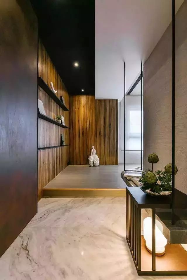 |玄关做成下沉式，哪怕面积再小都能坐着换鞋，漂亮实用，家里还没灰！