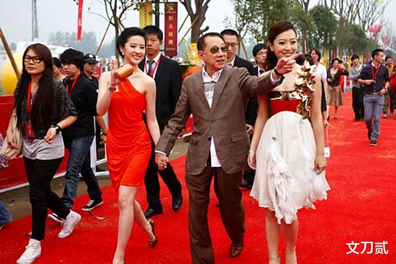 杨受成|“娱乐大佬”杨受成,在拯救女明星之外,他的发家致富史太狠了