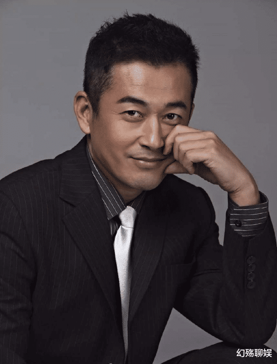 王志飞|老戏骨王志飞：愧对聋哑人父母，娶小15岁娇妻，儿子是唯一的心病