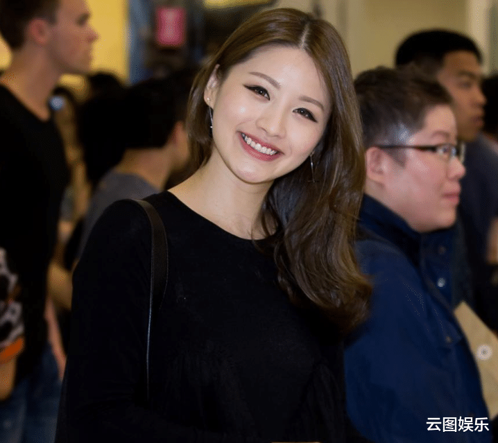 萧正楠|恭喜！何傲儿姐姐公开恋情，携富豪男友大秀恩爱，曾与萧正楠相恋