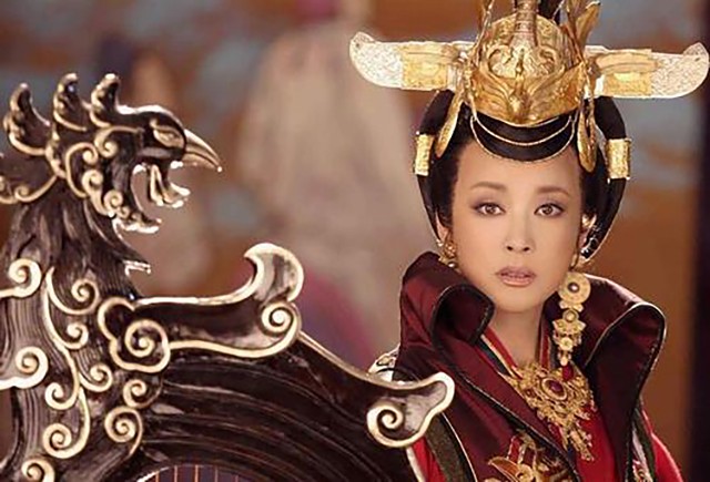 武则天|宰相写下“青鹅”两字被灭族, 百官不解, 武则天说道: 把字拆开念