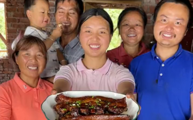 盗版|网传牛爱芳已辞退“父母”，将有演员加入，网友：换新剧本了