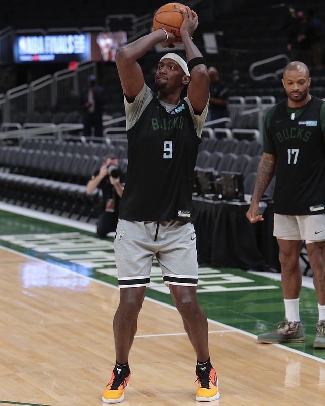 陈博主潮物Sneaker|NBA球员上脚:杜兰特和利拉德很帅气,匡威配色最好看