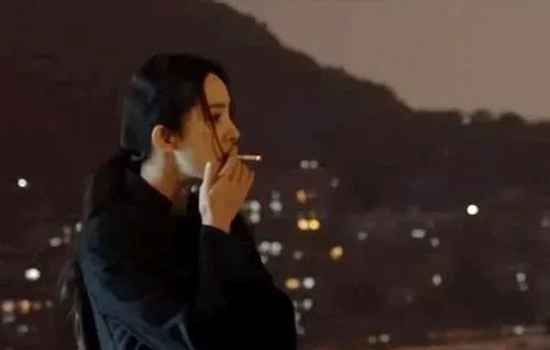 张小斐|肖战为什么不再唱《光点》？杨幂抽烟吗？张小斐和孙茜的事情