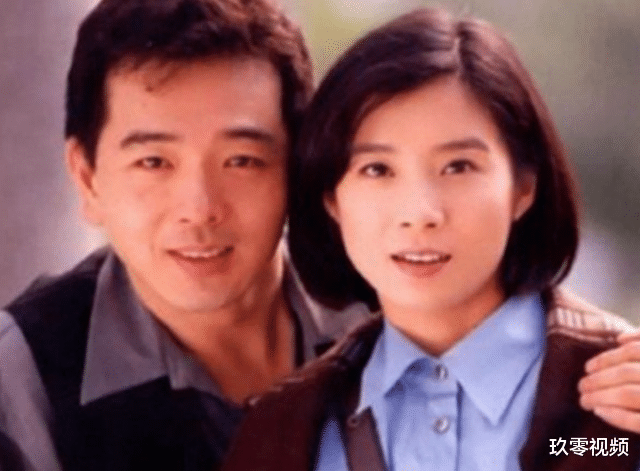 家产|著名老戏骨为了娶她，连送4年玫瑰花，亿万家产都在老婆名下