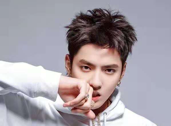 马薇薇|继编剧六六公开道歉后，马薇薇素颜出境，表示自己不再恶心大家