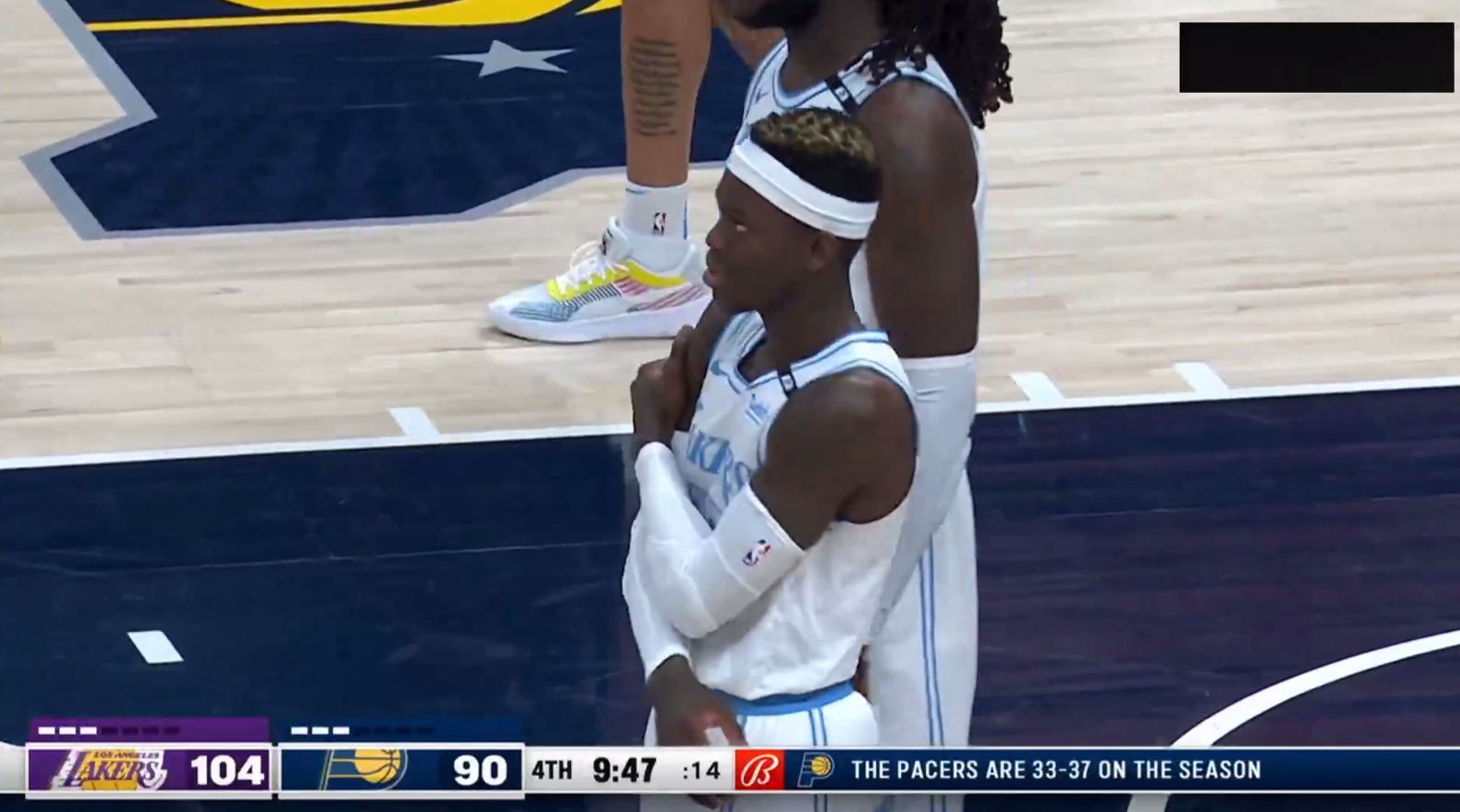 施罗德|?狂轰52分17板！詹眉势不可挡，决胜时刻老詹爆发，施罗德将功补过！