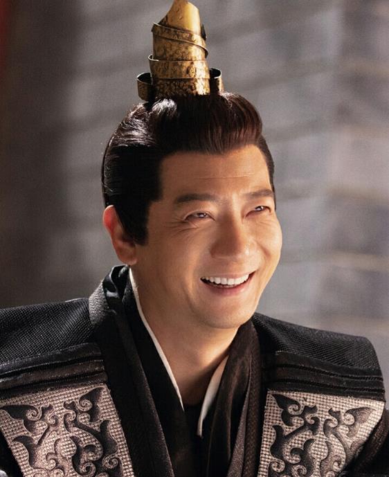 靳东|靳东新剧《纵有疾风起》过审,抛弃老干部人设,冲着男二也要追!