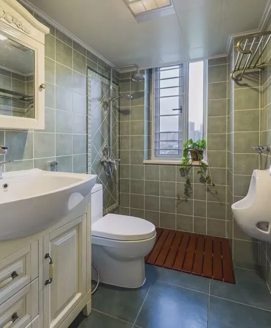 你家卫生间的浴霸选哪种？灯暖VS风暖，这么多年我家竟然用错了