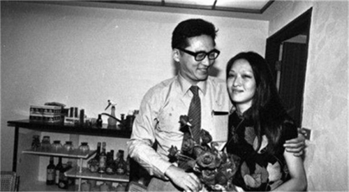 黄晓明|他和女神结婚3个月便离婚，辱骂女神40年，临终之际只想见她一面