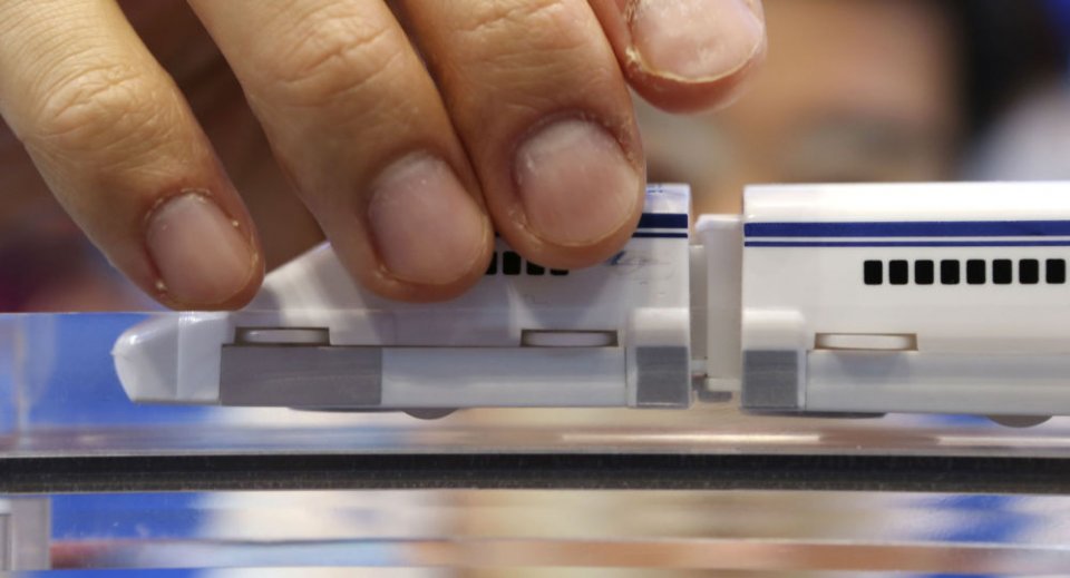 育儿馨说|全球第一快火车诞生！时速六百公里令欧美震撼：中方完全碾压西方