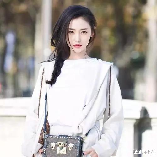 秦岚|张艺谋曾爆料，张天爱做过巩俐的“光替”，直接暴露了她的真实年纪