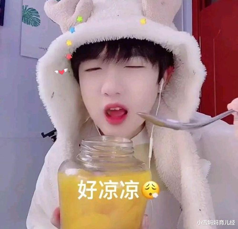 伪娘 网红“吃个桃桃”被批评，伪娘文化引人不适，男孩要有阳刚之气