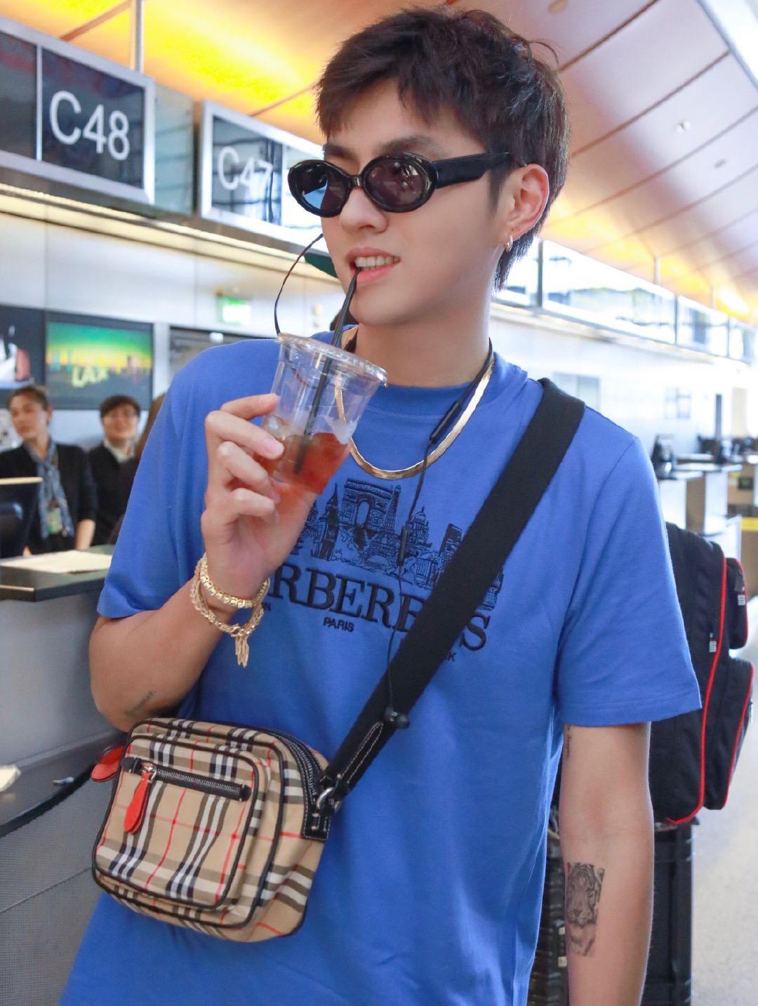 时尚圈的奇葩大喵|吴亦凡的确有副好皮囊，旧照新看依旧养眼无比，难怪少女会迷失！