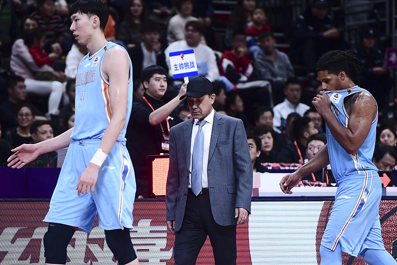 菲律宾队|新疆队离队第一人!35+28悍将现身上海,阿的江有望迎回功勋外援