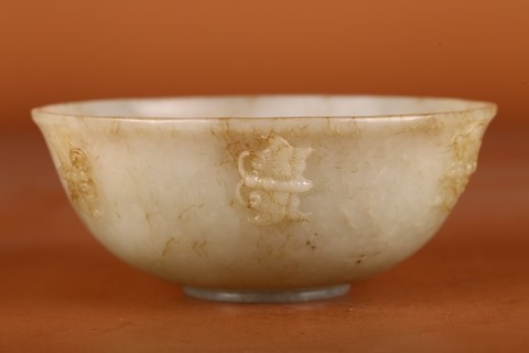 |清代,和田白玉蝶纹碗