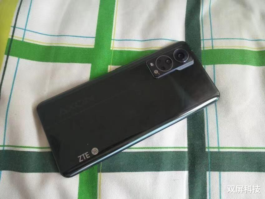 相机 屏下相机仅2458元，还有骁龙870+120Hz屏，还等什么iPhone13？