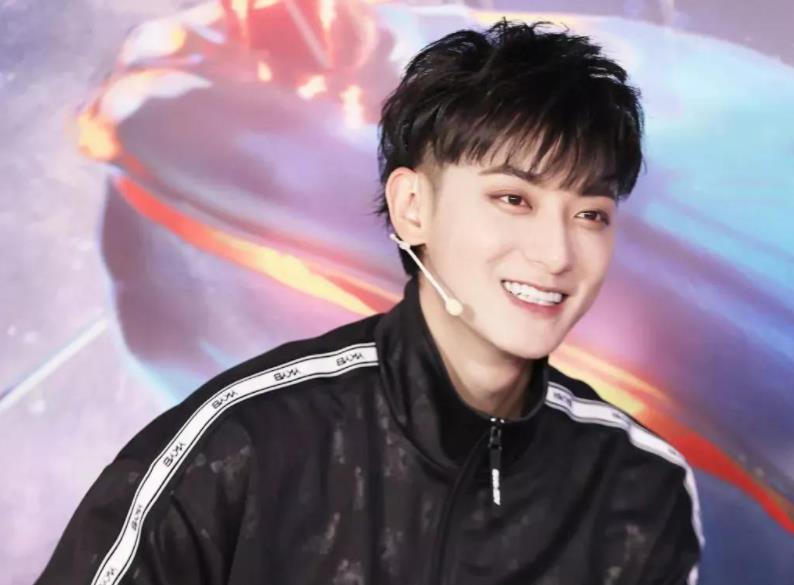 失控的想你|黄子韬也开始带货了,想赚钱倒也不必说这么多理由